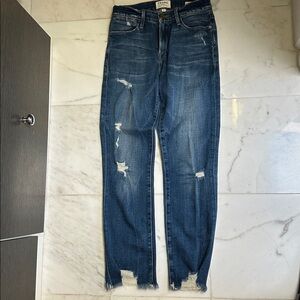 Frame Le High Straight Jeans